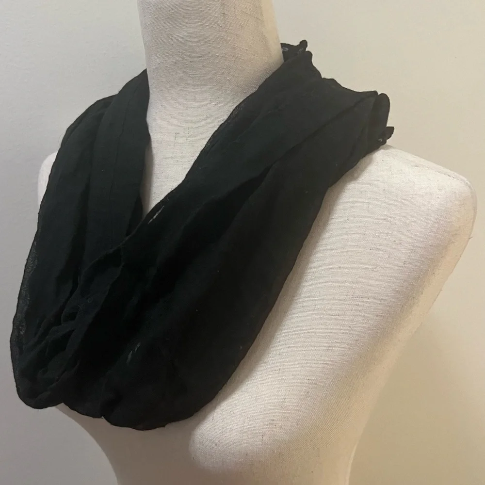 Infinity Scarf (NEW) - Picture 2 of 4